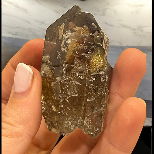 Punta catedral de Turmalina verde de cuarzo ahumado T21 colección privada