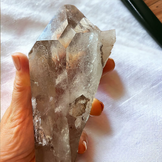 Punta cuarzo ahumado con maestrias
