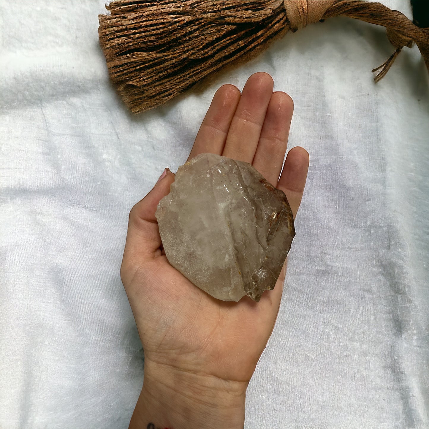 Cuarzo Elestial ahumado esqueleto