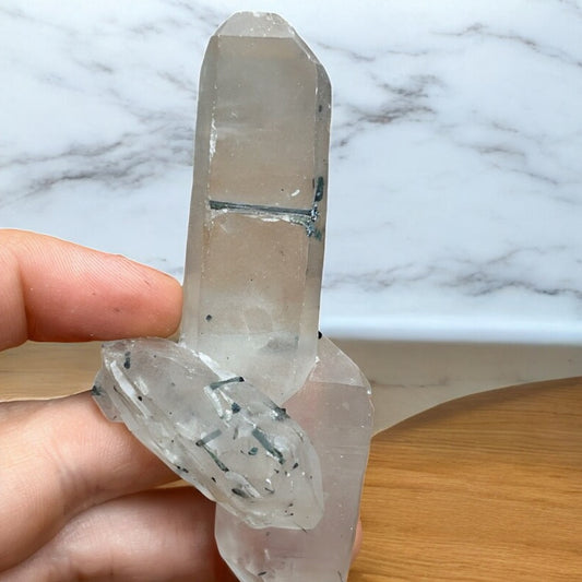 Turmalina verde con matriz de punta de cuarzo T11 colección privada