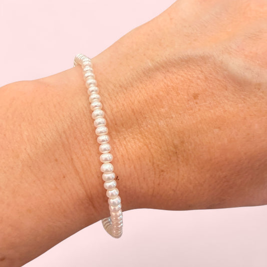 Pulsera de perlas de río naturales cultivadas redonda