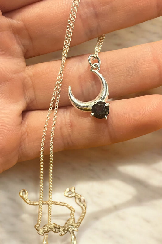 Colgante luna de cuarzo ahumado plata de ley