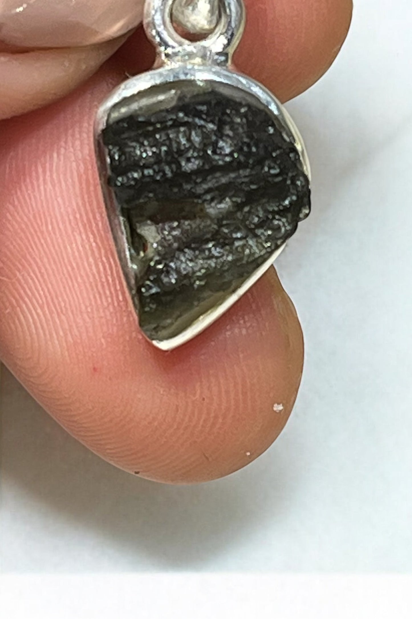 Colgante de Moldavita y plata de ley 1,5 cm de largo