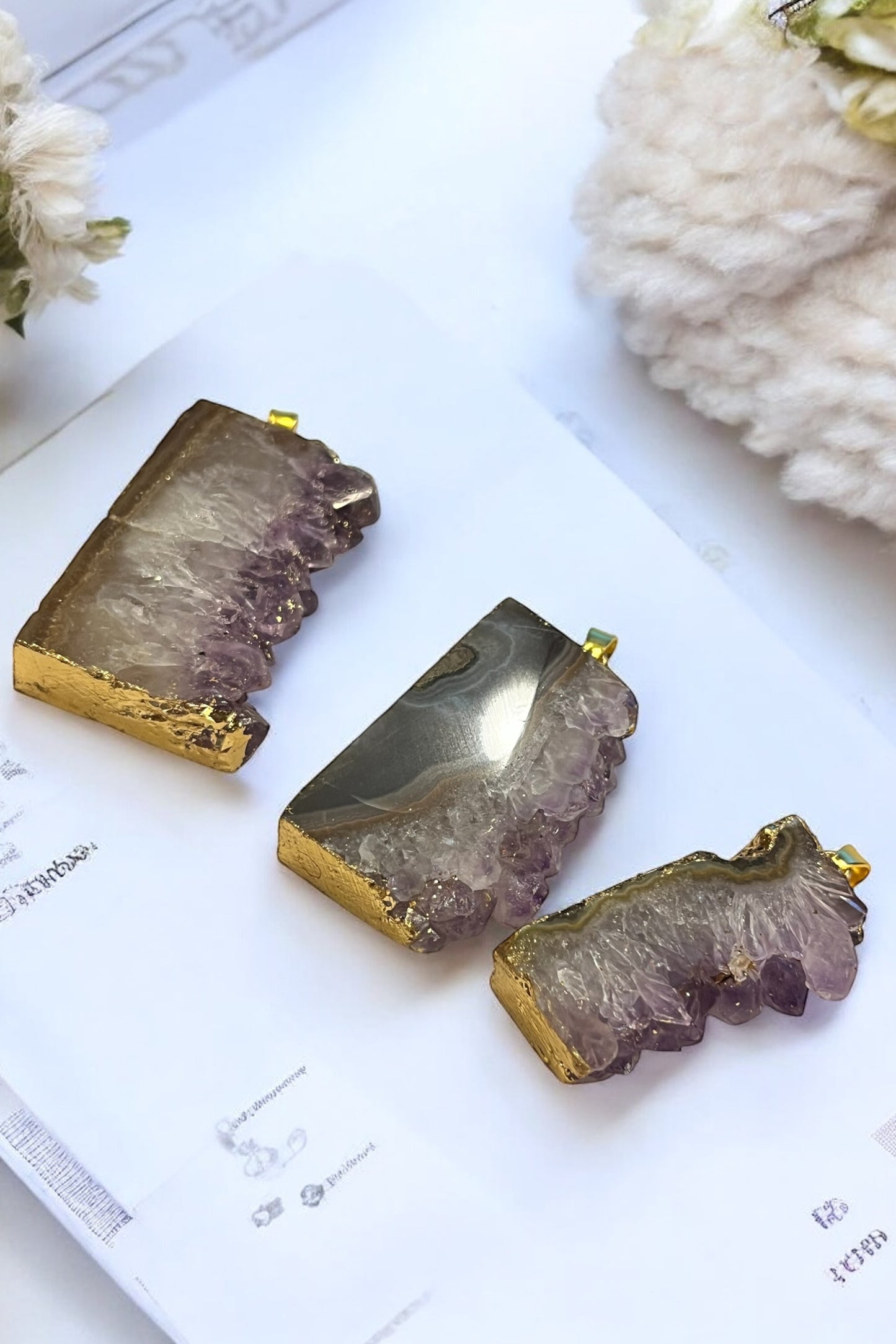 Colgante placa drusita de amatista dorado