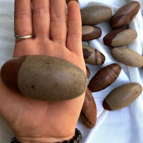 Shiva Lingam grande 8-10 cm