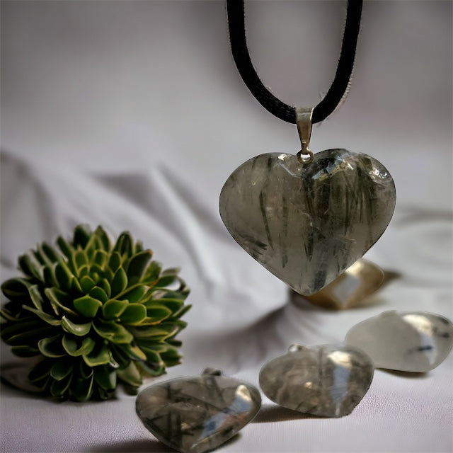 Colgante corazón de Cuarzo turmalinado Vega Luna Dream Vega Luna Dream COLGANTE MINERAL