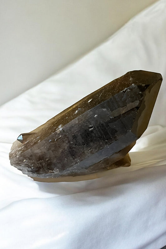 Punta cuarzo ahumado morión con matriz y maestria llave (apertura)