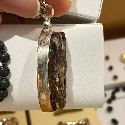 Colgante de astrofilita y plata de ley 925