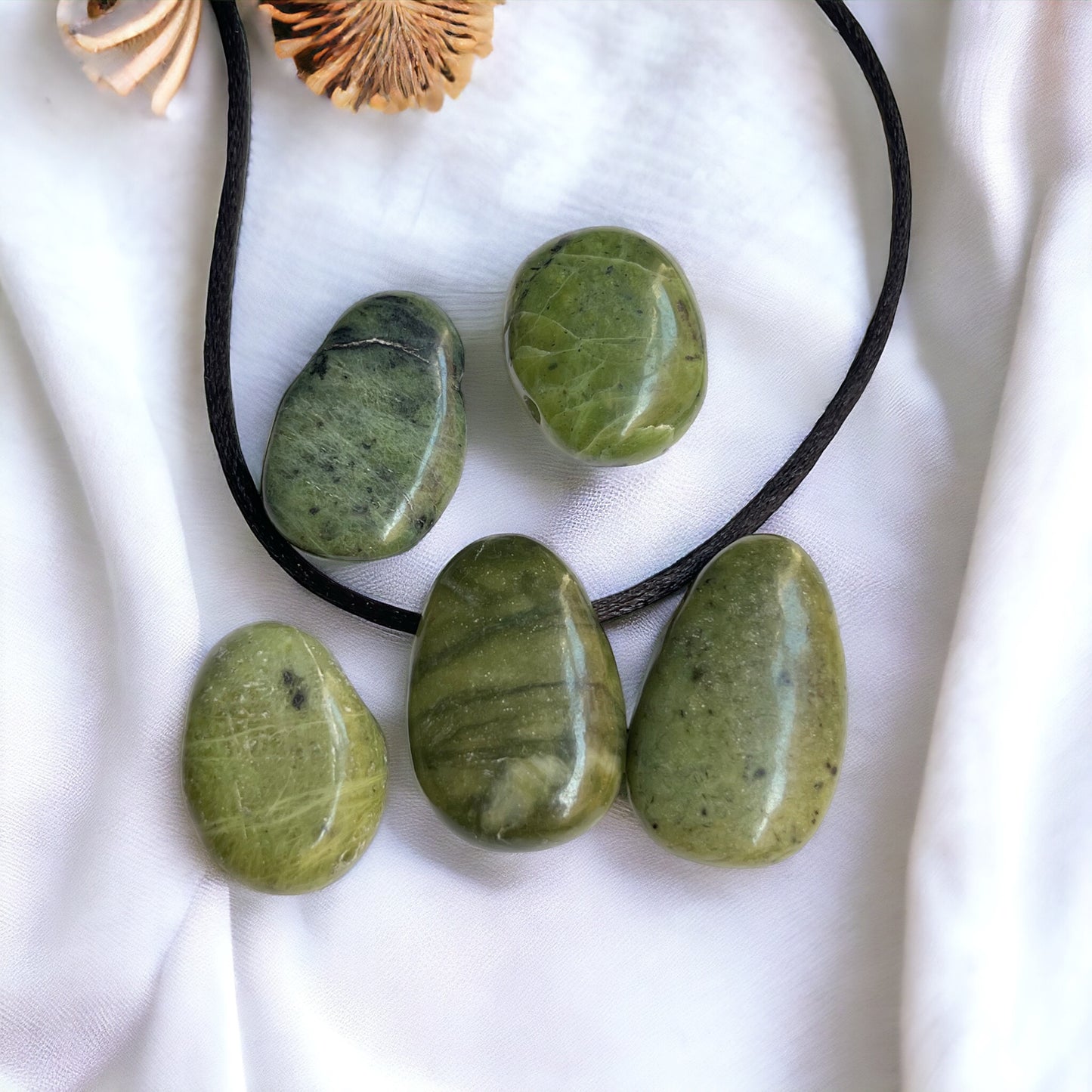 Colgante perita de Jade Canadiense