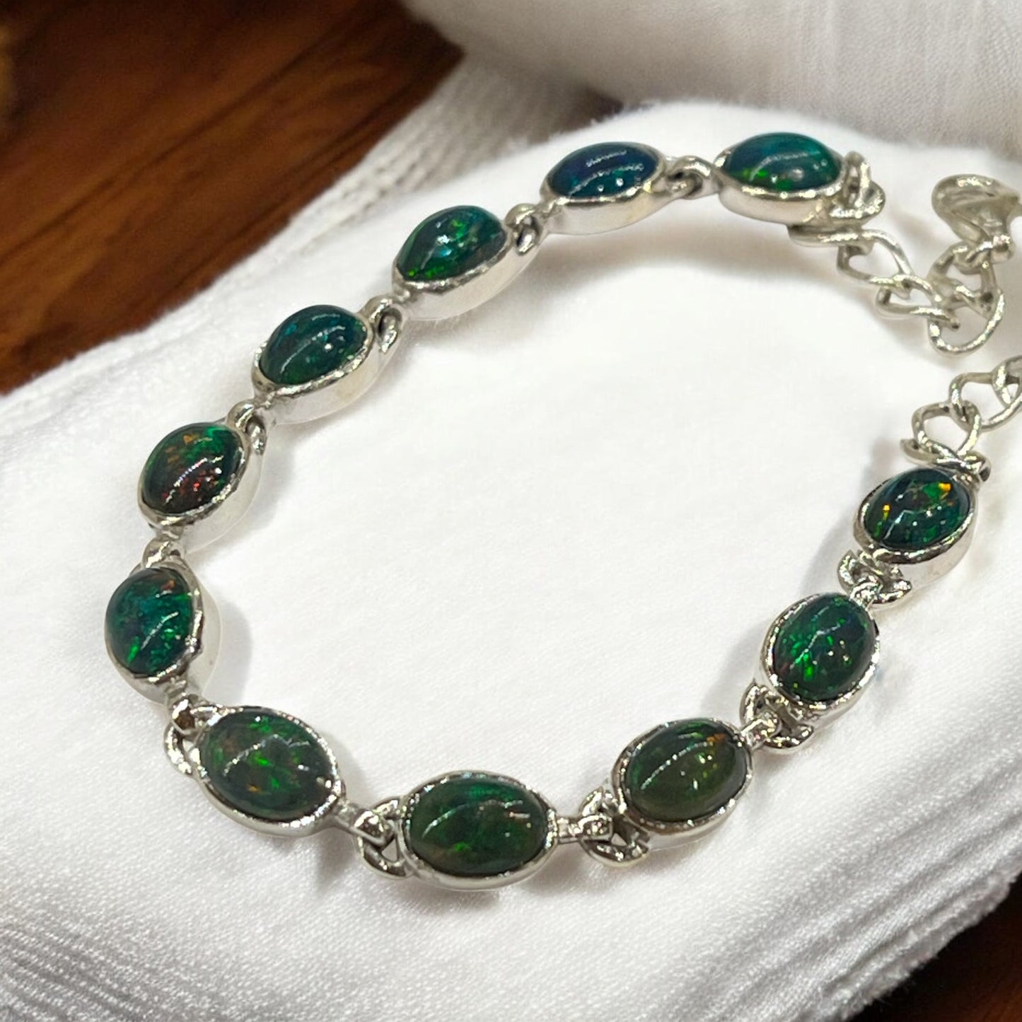 Pulsera de ópalo negro y plata de ley