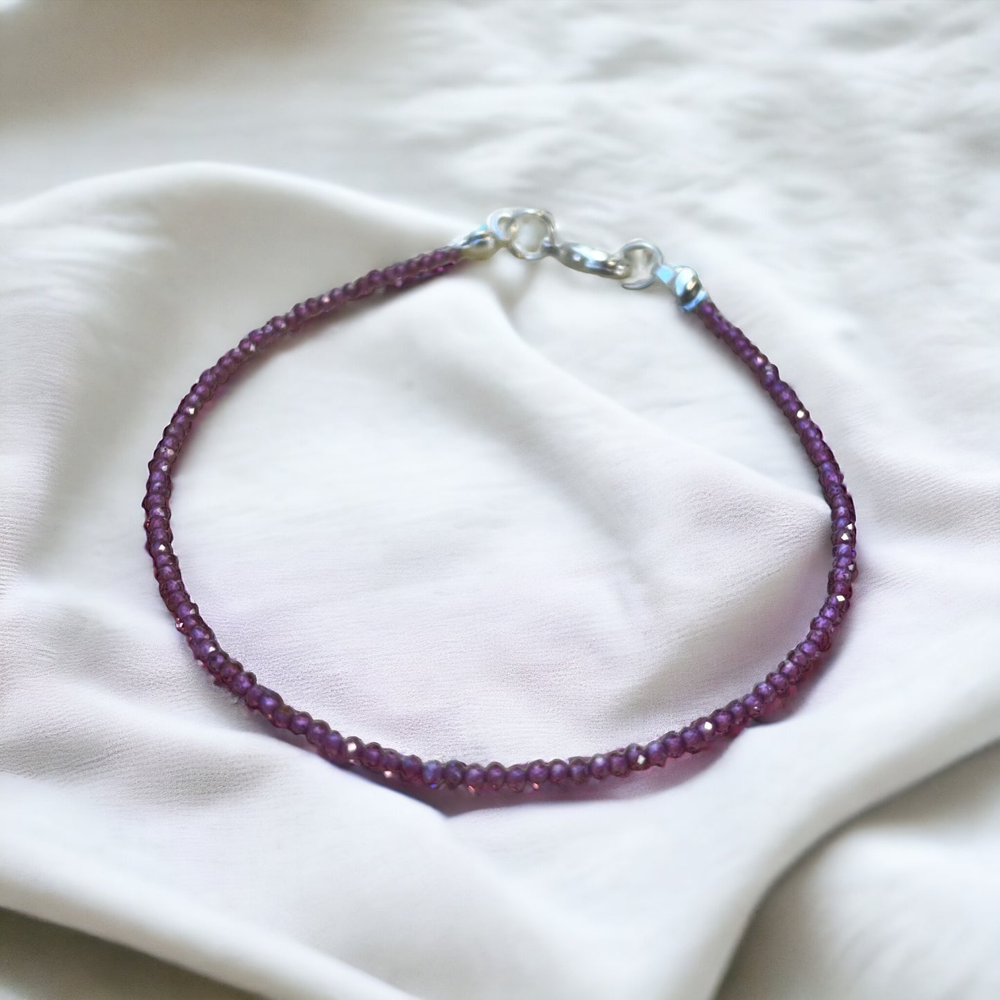 Pulsera bolita facetada 1mm de Rubí y plata