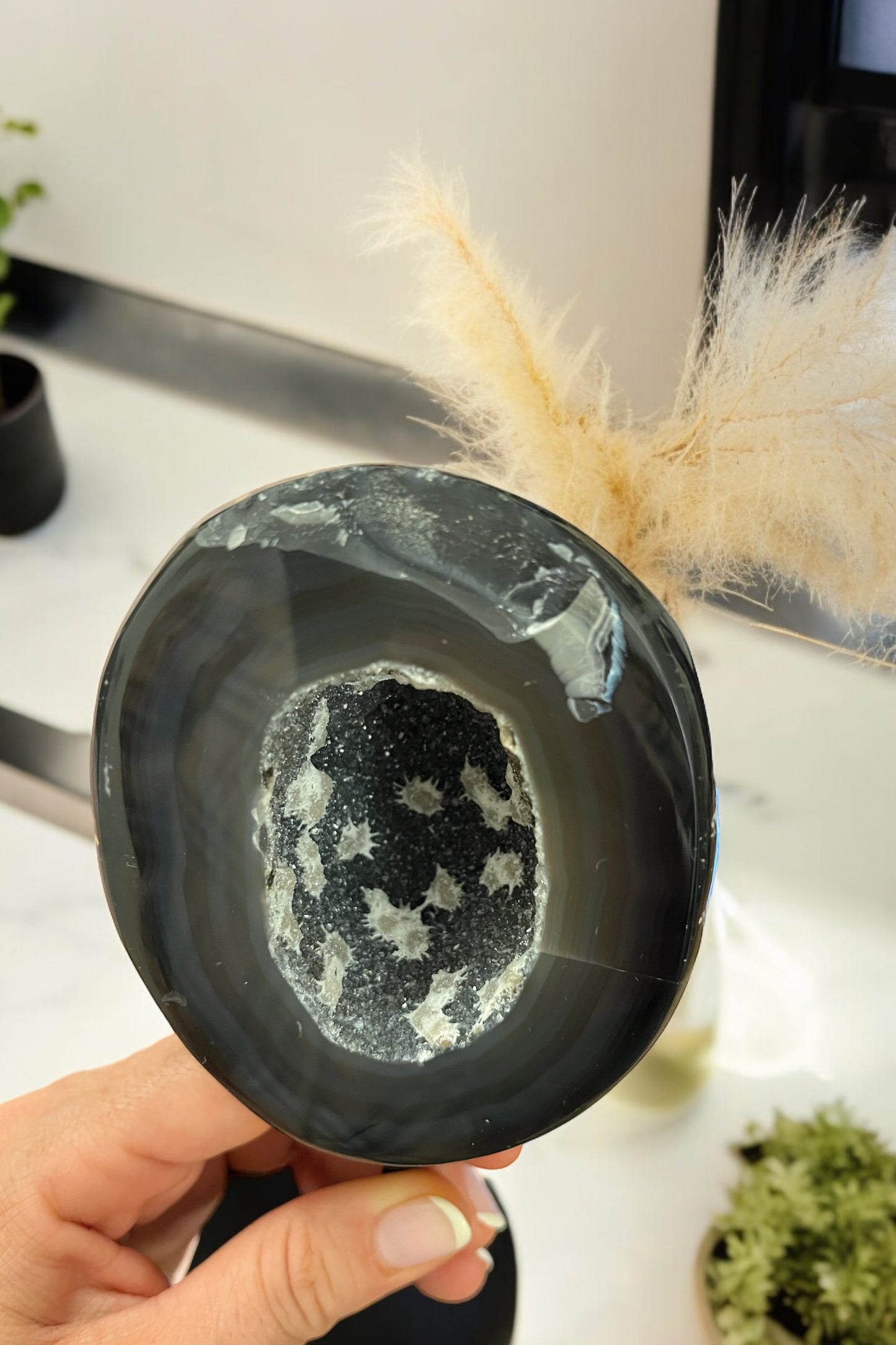 Peana de Ágata negra natural pulida