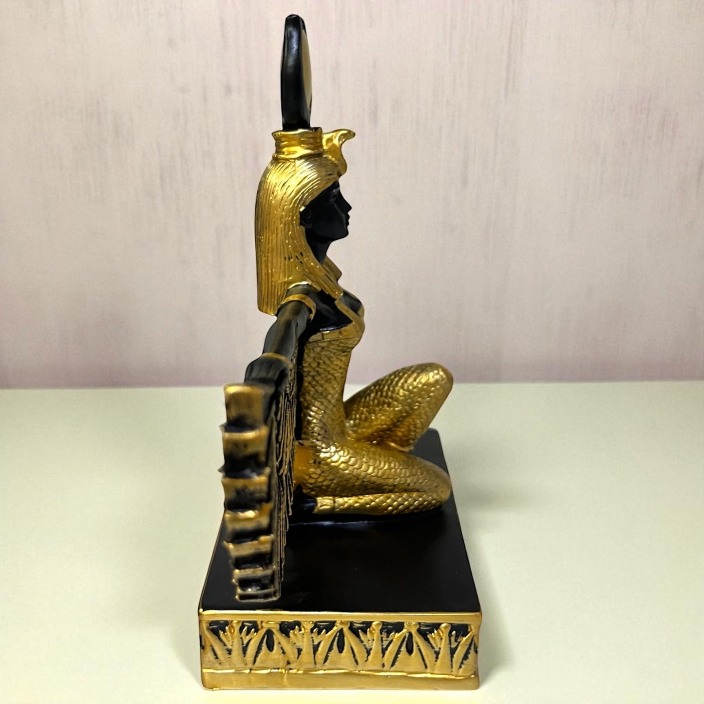 Diosa Isis protección, sabiduría