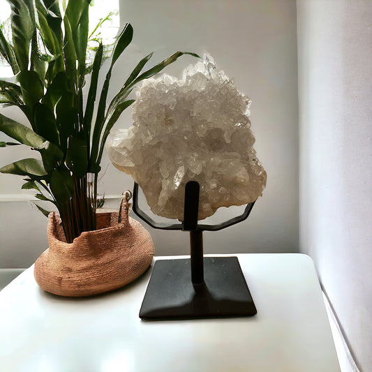 Drusa de Cuarzo cristal con Peana 4k