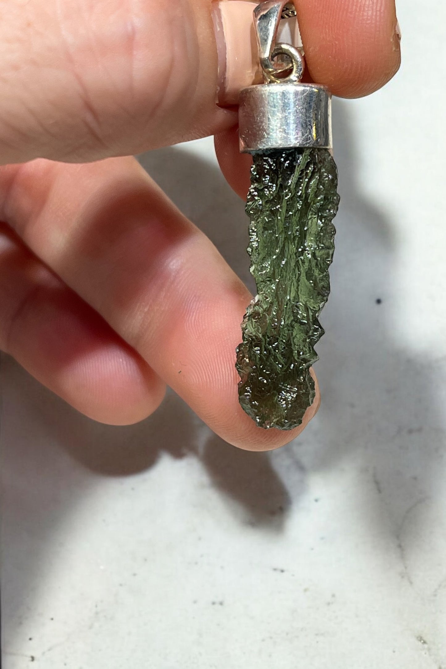 Colgante de Moldavita y plata de ley 4cm de largo