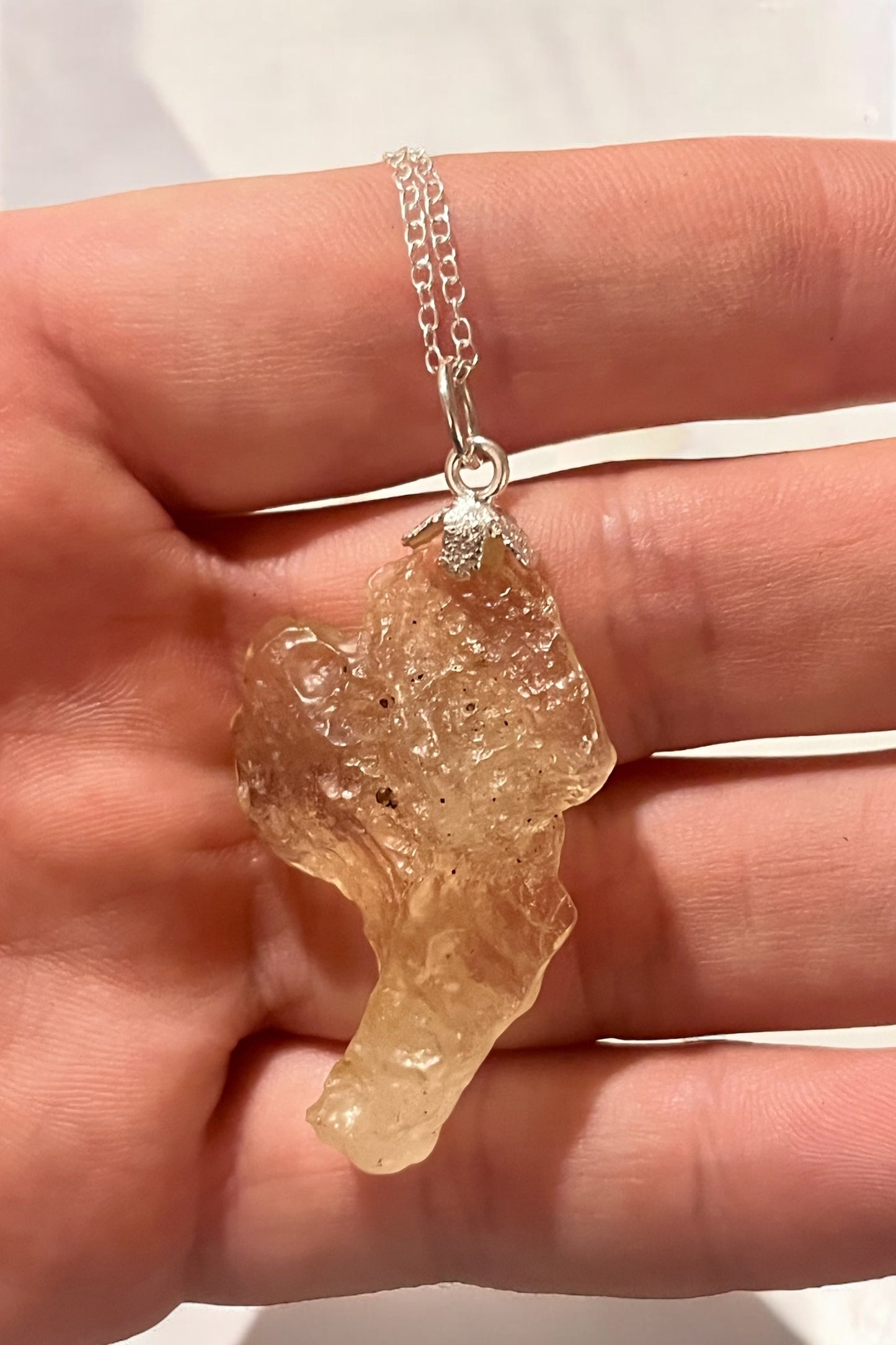 Colgante vidrio de Libia en plata de ley