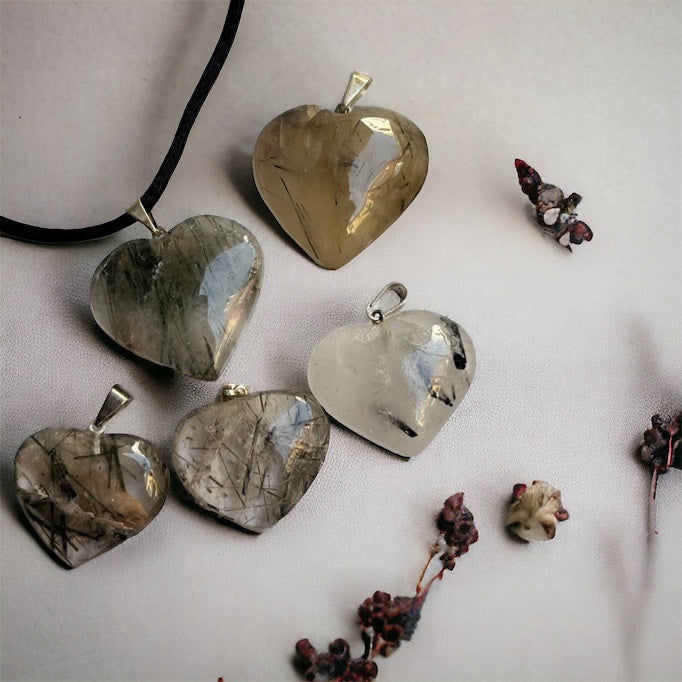 Colgante corazón de Cuarzo turmalinado Vega Luna Dream Vega Luna Dream COLGANTE MINERAL