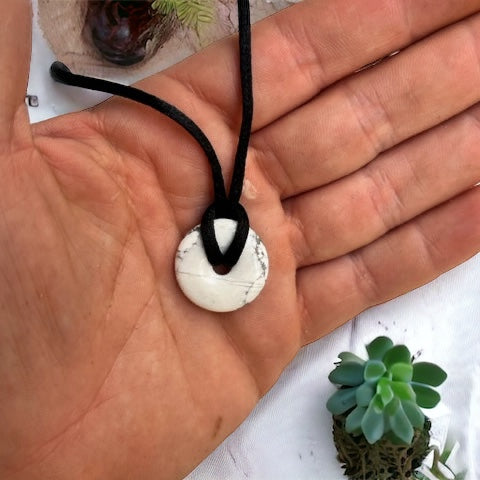 Colgante donut de Howlita Vega Luna Dream PEQUEÑO Vega Luna Dream COLGANTE MINERAL