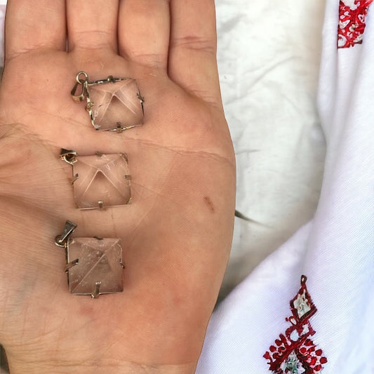 Colgante pirámide cuarzo cristal