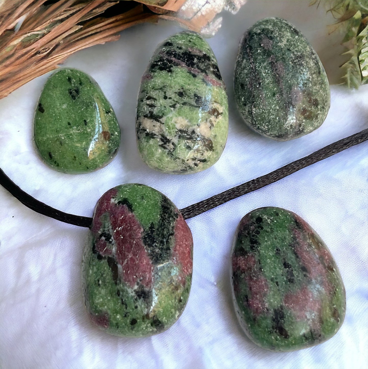 Colgante perita de Rubí Zoisita Vega Luna Dream Vega Luna Dream COLGANTE MINERAL