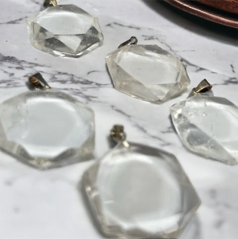 Colgante hexagonal de cuarzo cristal Vega Luna Dream Vega Luna Dream COLGANTE MINERAL