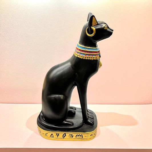 Diosa Bastet – Protectora del Hogar y la Energía Femenina