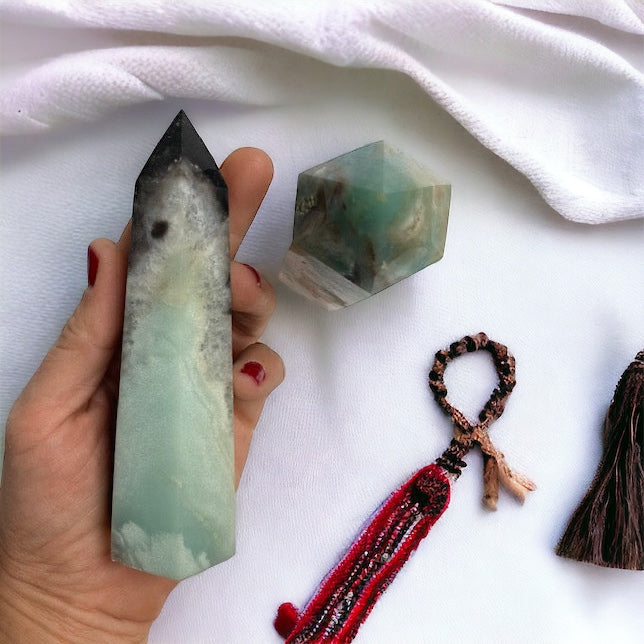 Obelisco de Calcita "Blue Caribbean"