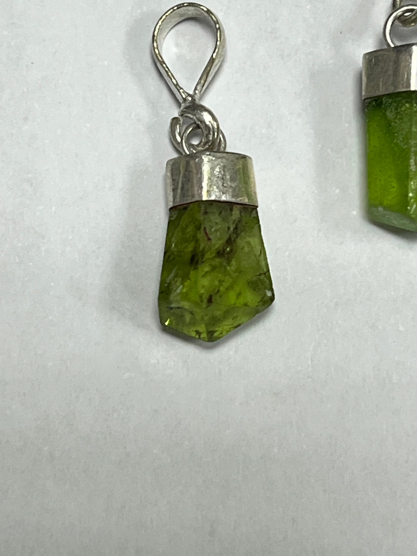 Colgante plata de ley Olivino en bruto