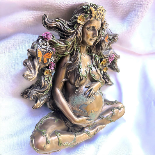 Madre tierra embarazada