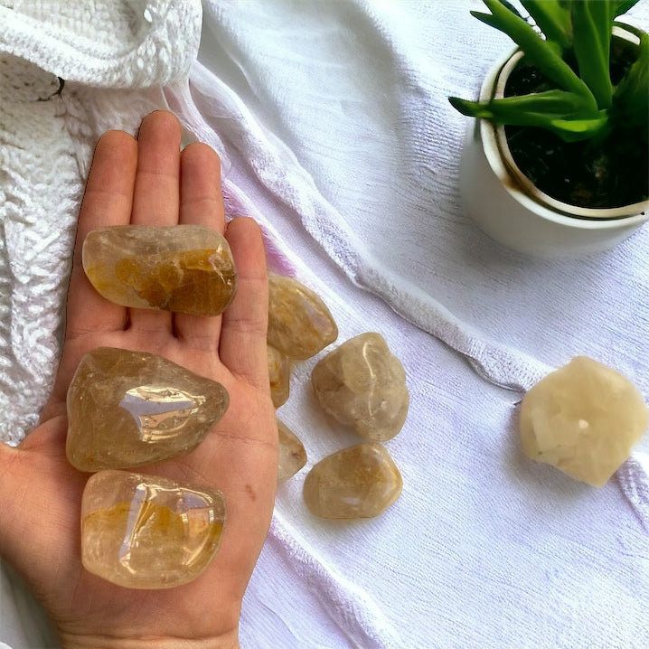 Rodado Cuarzo sanador dorado