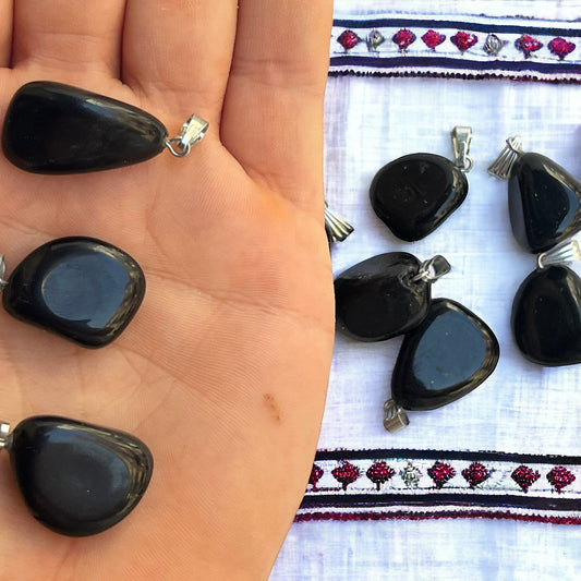 Colgante rodado de  obsidiana