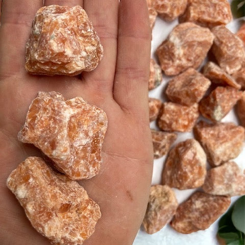 Calcita naranja en bruto