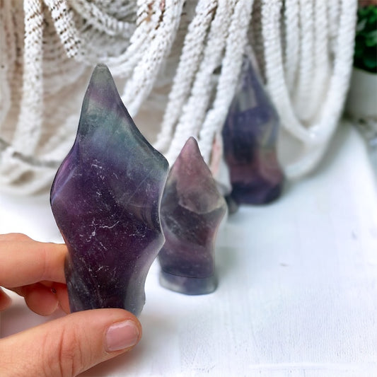 Forma pulida Fluorita arcoíris grande