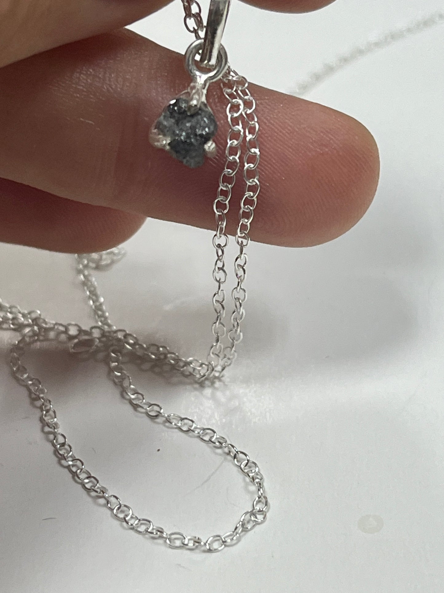 Colgante Diamante en bruto y plata de Ley