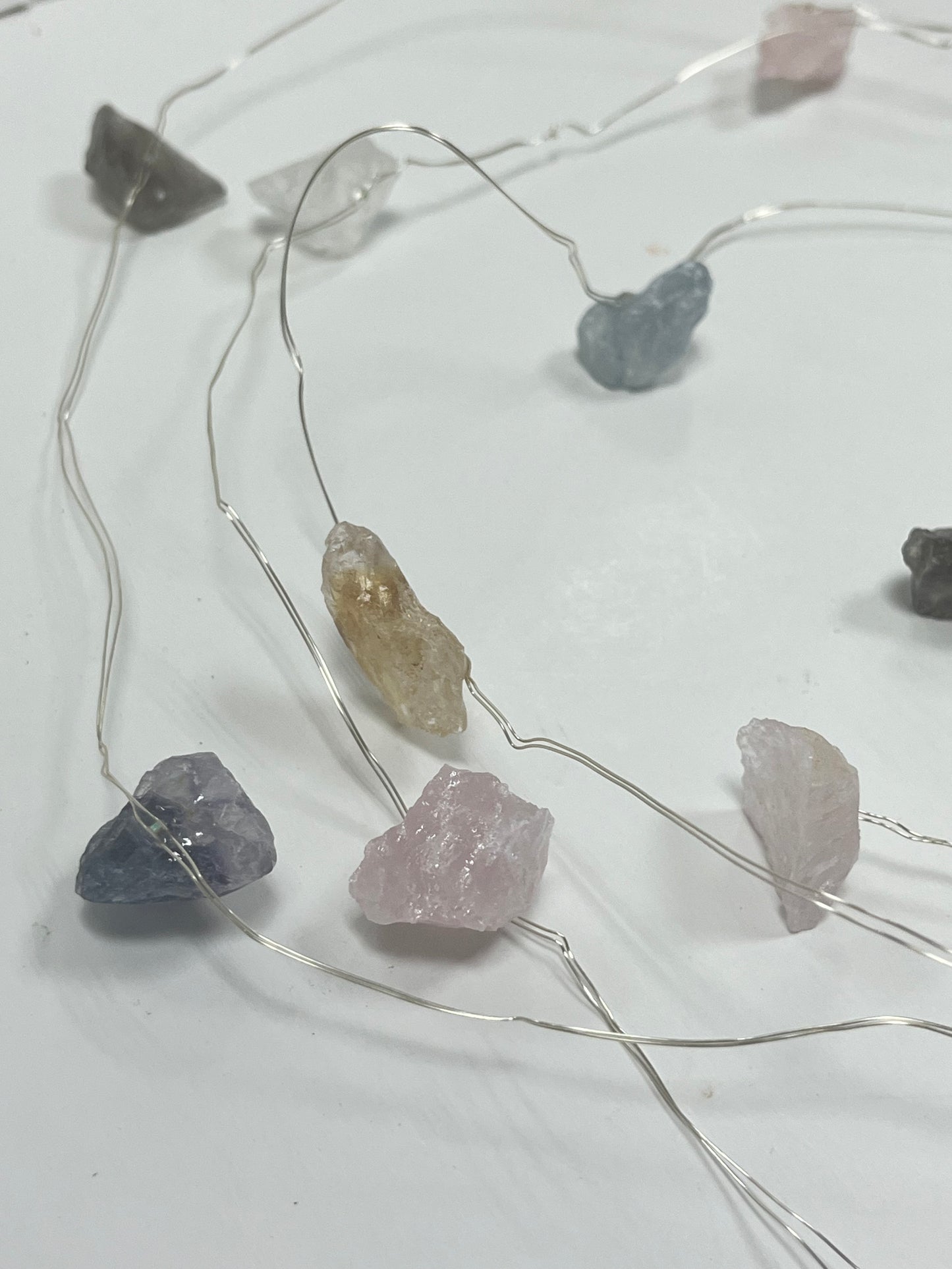 Luces navideñas con minerales