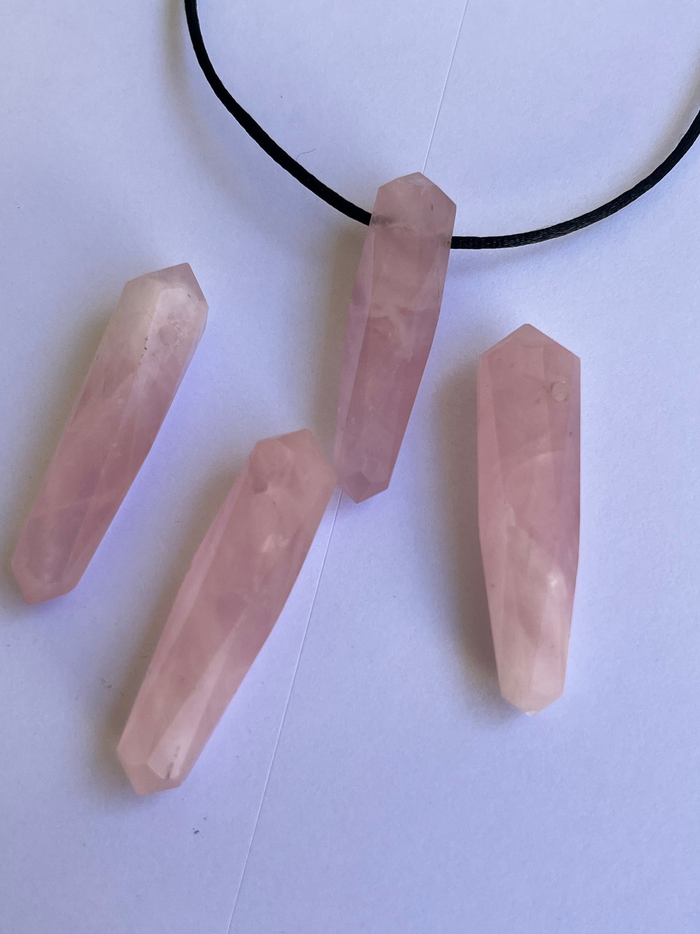 Colgante punta biterminada de cuarzo rosa Vega Luna Dream Vega Luna Dream COLGANTE MINERAL