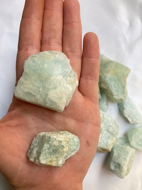 Aguamarina en bruto piezas de 4 a 6 cm