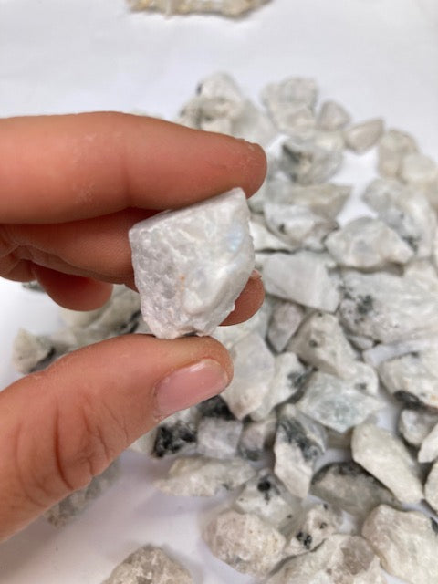 Piedra Luna (labradorita blanca) en bruto Vega Luna Dream Vega Luna Dream MASIVO (EN BRUTO)