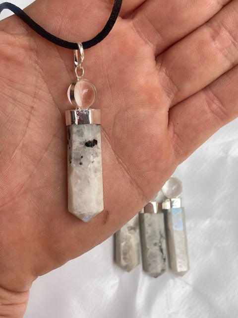 Colgante con bola de cuarzo Piedra Luna (labradorita blanca)
