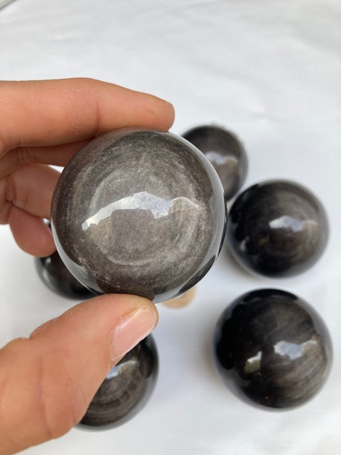 Esfera obsidiana plateada