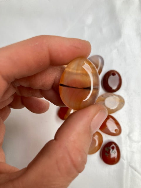 Colgante perita cornalina