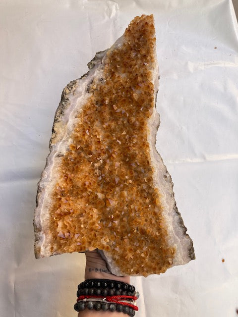 Drusa de cuarzo citrino calentado 2,700 kg