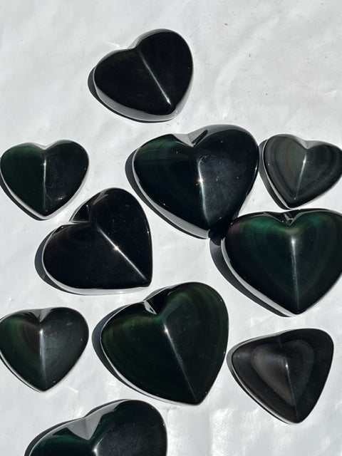 Corazón de obsidiana arcoíris
