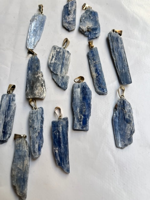 Colgante de Cianita