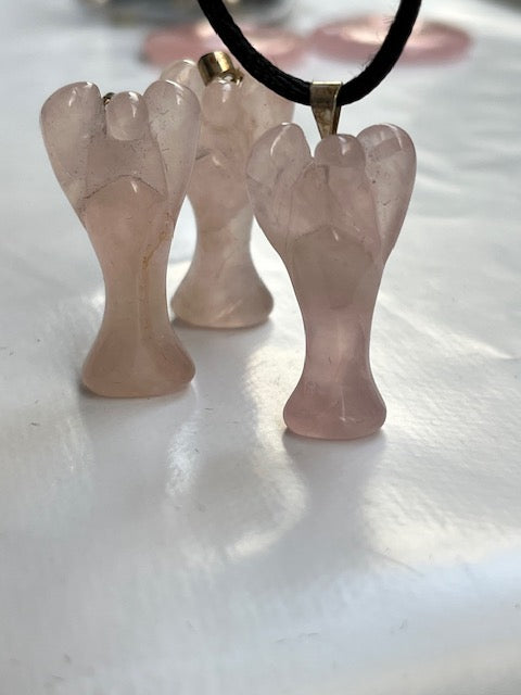 Colgante Angel de Cuarzo rosa
