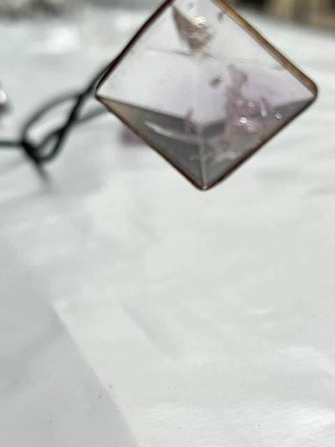 Colgante pirámide de amatista