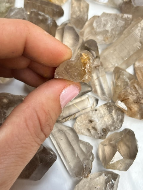 Puntas de cuarzo ahumado con rutilo