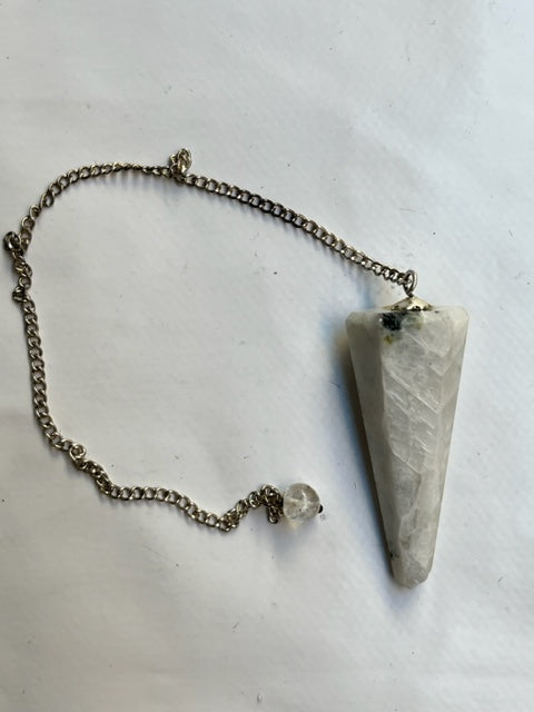 Péndulo de piedra luna