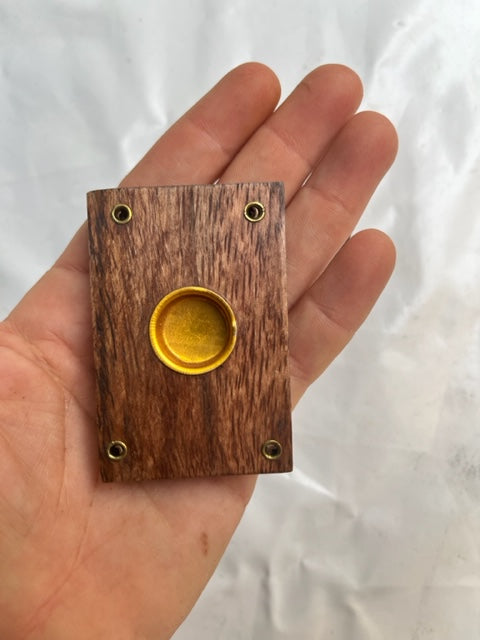 Porta incienso de madera