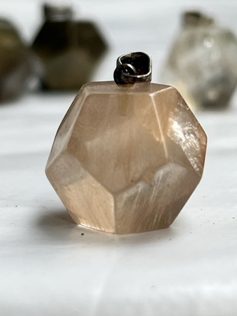 Colgante Dodecaedro de cuarzo chamánico - Vega Luna Dream